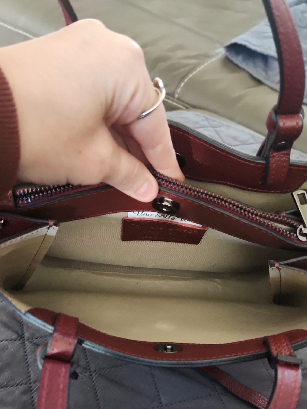 Borse In Pelle Uno Alla Volta Burgundy Shoulder Bag - Picture 5 of 11